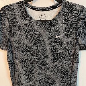 Nike Ladies Dri-Fit Running Shirt Size Small Black White
